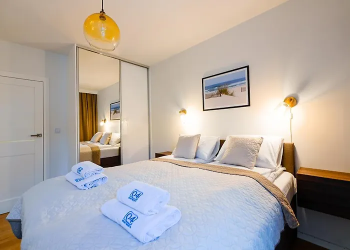 Aura 40 Q4apartments アパート *